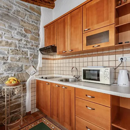 Stunning In With Kitchen * Cerovlje